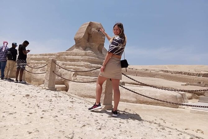 Private Giza Pyramids and Khan El-Kahili Market Day Tour - Meeting and Pickup Details