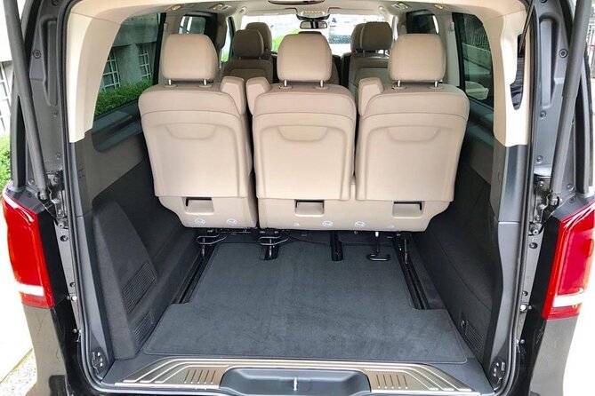 Private Limo Transfers Services From Edinburgh to London City - Booking Details