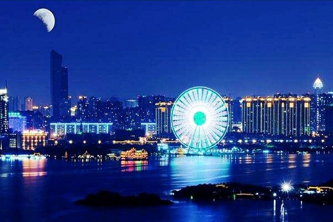 Private Night Tour of Wuxi Taihu Lake and Nanchang Old Street - Pickup and What to Expect