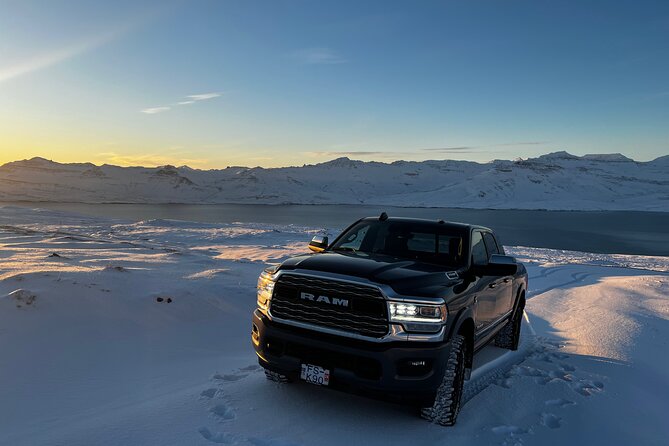 Private Northern Lights Tour From the East of Iceland - Amenities Included
