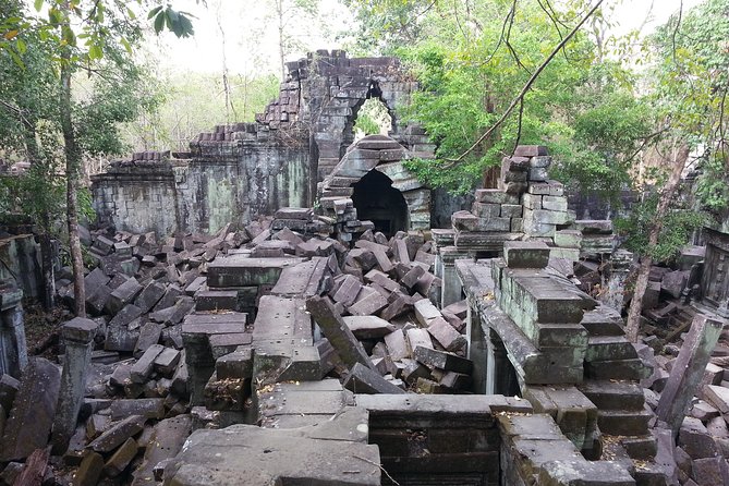Private One Day Trip to Beng Mealea and Kompong Phluk Floating Village - Tour Details