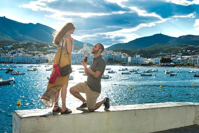 Private Photo Session With a Local Photographer in Sitges - Recommendations for Locations and Outfits