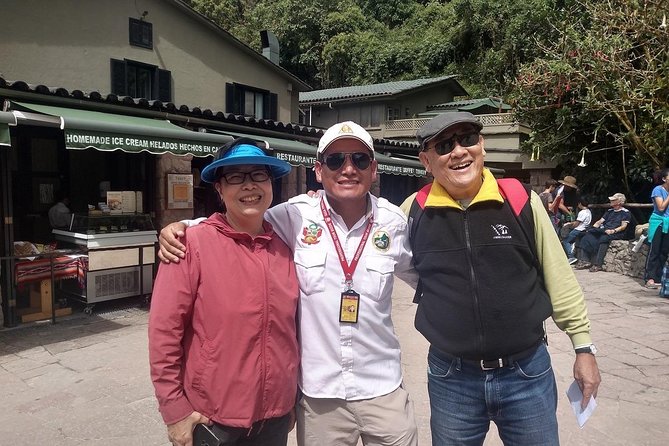 Private Professional Guide in Machupicchu From Aguas Calientes.