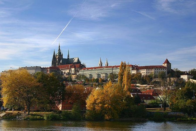Private Tour From Cesky Krumlov to Prague With a Guided Tour at the Budweiser Brewery - Transportation Details