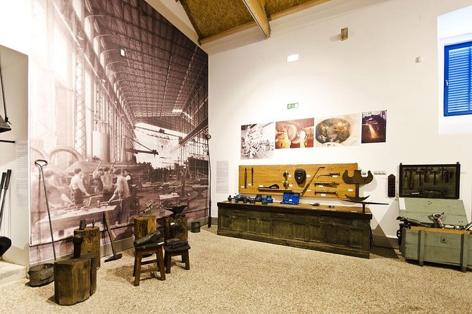 Private Tour From Lisbon to Historical Houses W/ Lunch & Wine Tour and Tasting - Historical Houses Visited