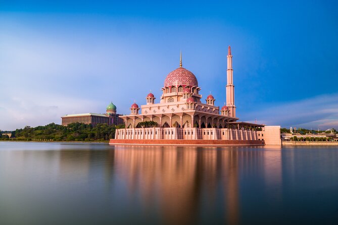 Private Tour in Putrajaya With Boat Cruise and Pink Mosque - Tour Highlights