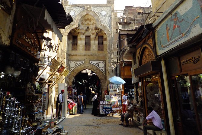 Private Tour to Khan El-Khalili, Old Souqs and Local Lunch - Tour Overview