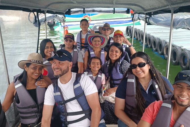 Private Tour to Peñol and Guatapé From Medellín Lunch Included - Inclusions and Amenities