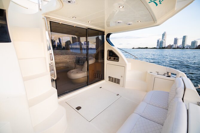 Private Tour to Rosario Islands & Cholón Aboard 46 Yacht - Meeting and Pickup Details