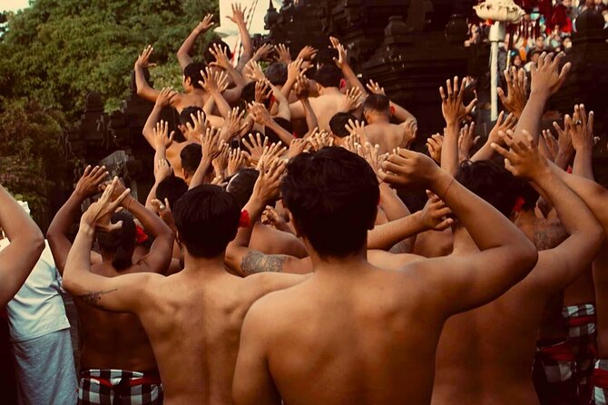 Private Tour to Uluwatu and Kecak Fire Dance and Jimbaran Bay
