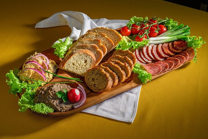 Private Traditional Dinner Hungry for Hungary and Country Presentation