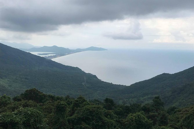 Private Transfer Da Nang Airport to Lapochine Hue With English Speaking Driver - Pickup and Meeting Details