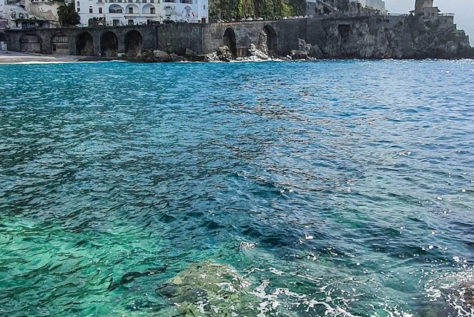 Private Transfer From Naples to All Over Amalfi Coast With Stop in Pompeii - Service Details