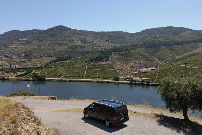 Private Transfer From Peso Da Régua to Porto Airport - Meeting and Pickup Information