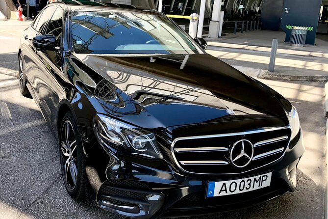 Private Transfer From Porto to Douro Valley Hotels - Vehicle Options and Amenities