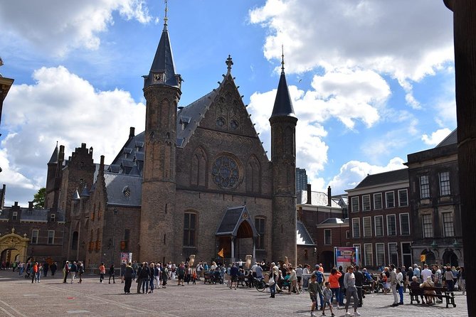 Private Transfer From the Hague to Amsterdam - What To Expect
