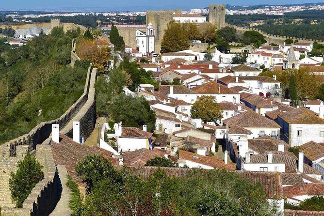 Private Transfer From / To Lisbon Airport to Óbidos - Booking Information
