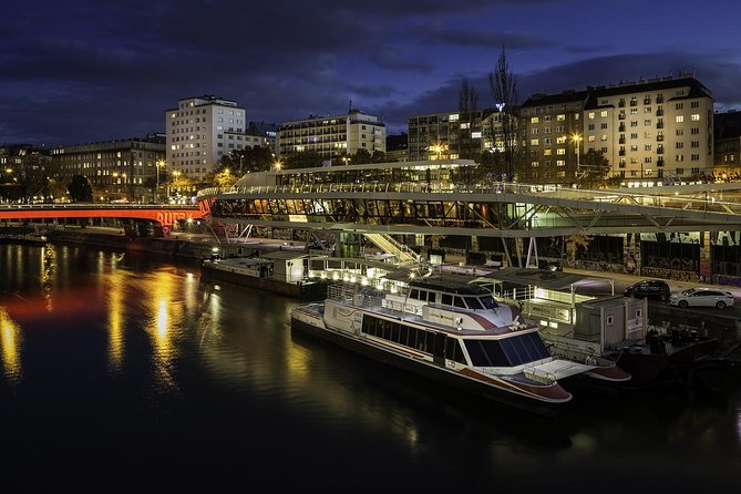 Private Transfer From Warsaw to Vienna With 2h of Sightseeing - Trip Logistics
