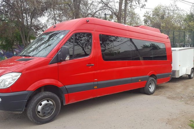 Private Transfer: Santiago International Airport to Hotel in Portillo