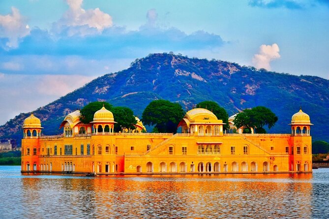 Private Transfer To Jaipur From Agra Via Fatehpur Sikri And Abhaneri - Meeting and Pickup Details