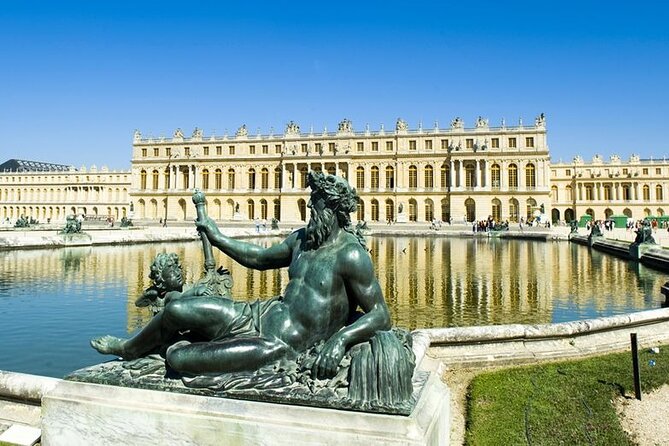 Private Transfer: Versailles to Paris Airport CDG by Luxury Van - Seamless Experience Guaranteed