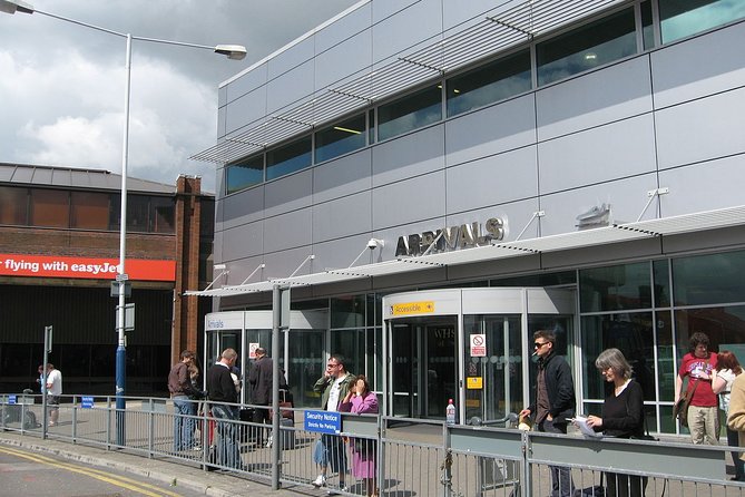 Private Transfers Between London City Airport - London Luton Airport - Accessibility Features