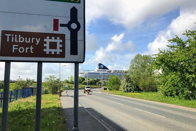 Private Transfers To/From London Tilbury Cruise Port and London Gatwick Airport - Booking Requirements and Information