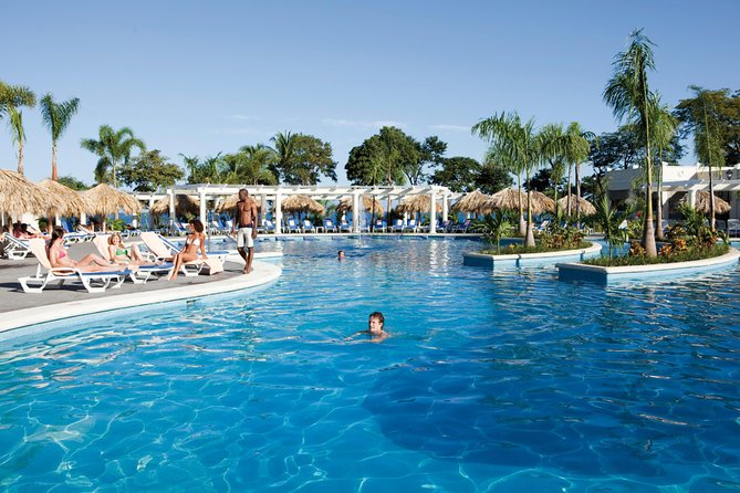 Private Transport Arenal to RIU Hotels All Inclusive - Pickup Locations