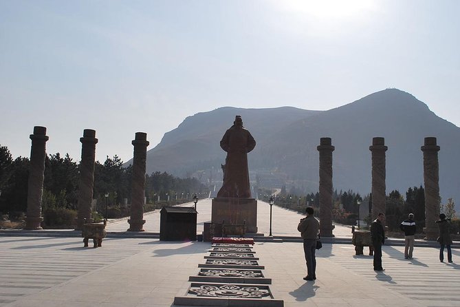 Private Xian Day Tour Including Hanyangling Museum And Terra-Cotta Warriors - Itinerary Highlights