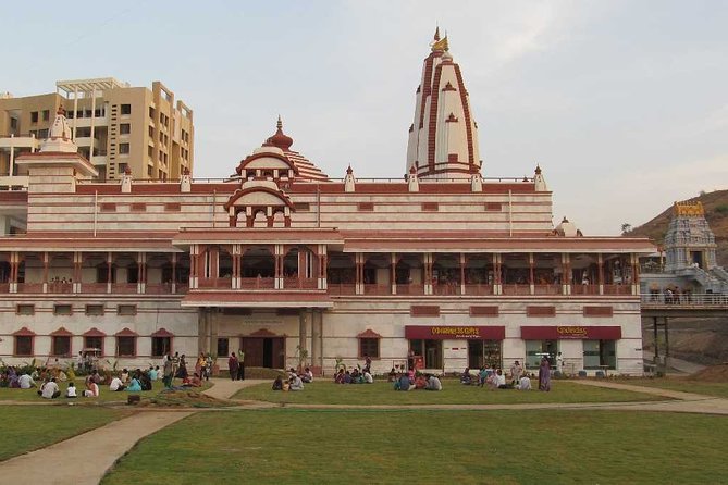 Pune Airport Transfer in Private Vehicle - Vehicle Details and Capacity