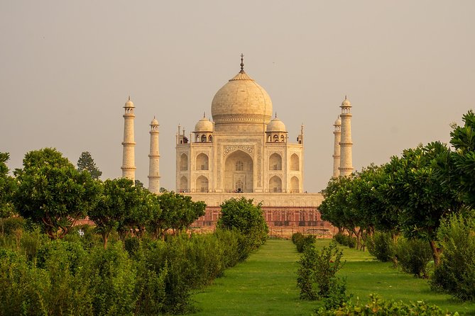 Pune to Taj Mahal and Agra Same Day Tour With Return Flights - Meeting and Pickup Details
