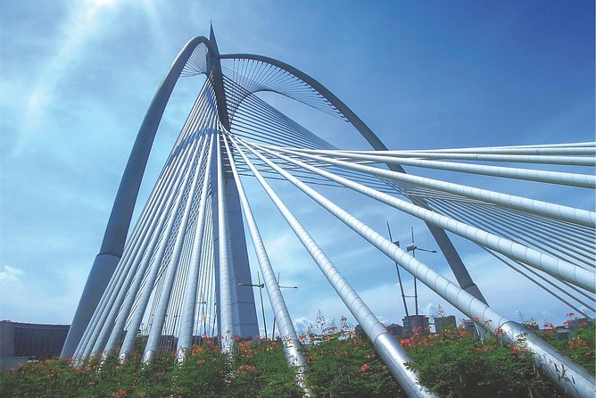 Putrajaya City Architectural Tour With Views (Bridges & Buildings) - Location and Transportation