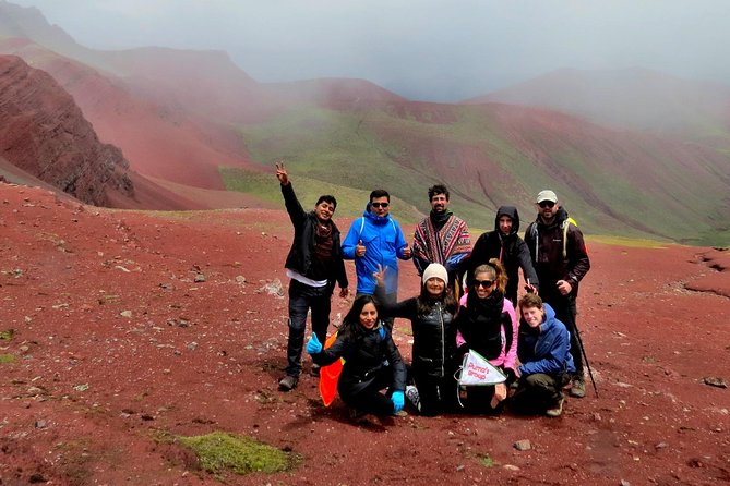 Rainbow Mountain and Red Valley - Location and Inclusions