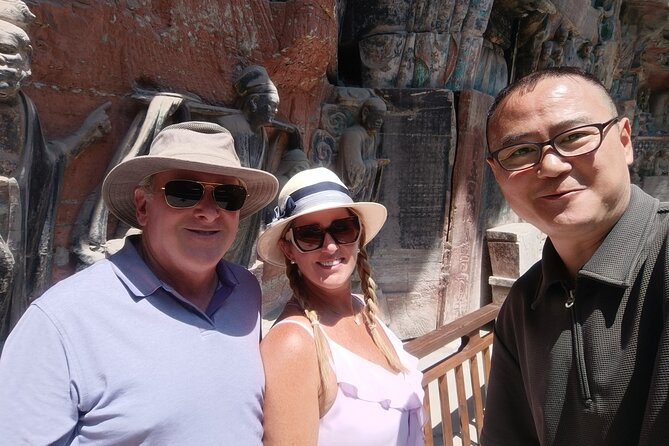 Rock Carvings and Ciqikou Old Town Private Tour