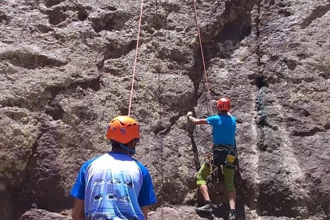 Rock Climbing Adventure in Atlas Mountain and Lunch With Berbers - Experience the Thrill of Rock Climbing