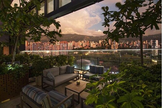Rooftop Private Tour in Medellin - Meeting Point Details
