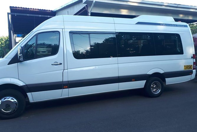 Round Trip Transfer Liberia Airport (LIR) to Four Seasons Resort - Meeting and Pickup Information