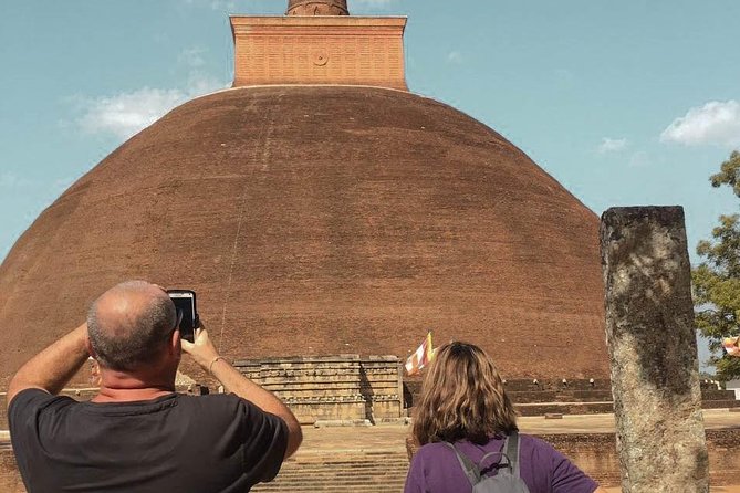 Sacred City of Anuradhapura From Colombo (3 Days) - Day 2: Explore Anuradhapura