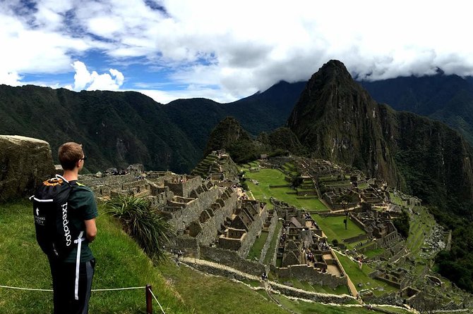 Sacred Valley and Machupicchu 4 Days - Accommodation and Meals