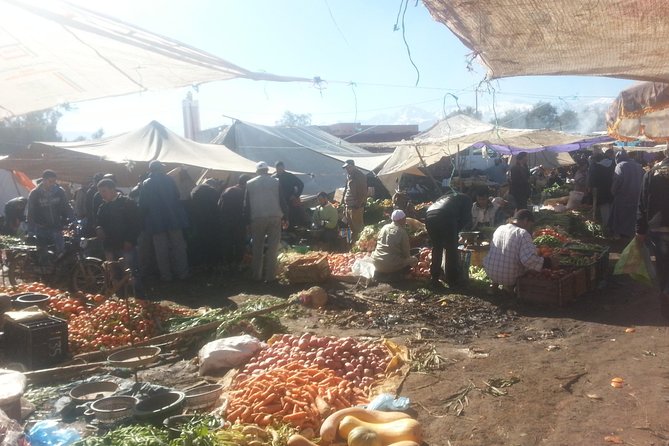 Sahara Private Tour of Mhamides 2 Nights 3 Days - Meals and Dining Options