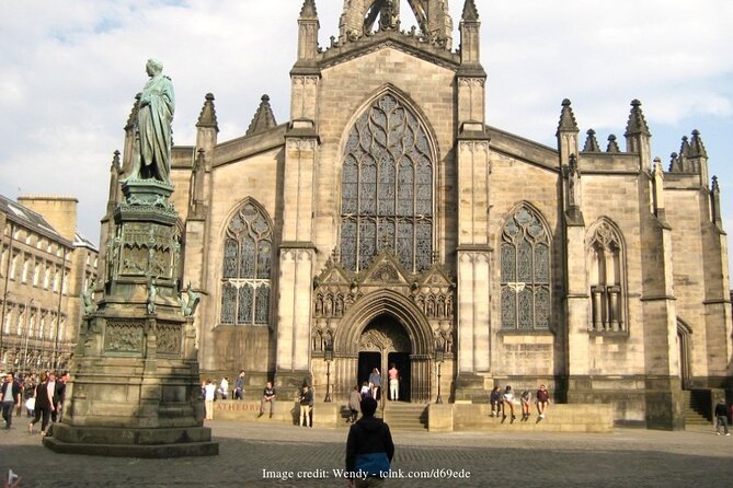 Secrets of the Royal Mile: Private 2.5-hour Walking Tour