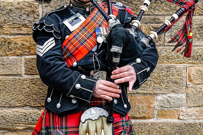 Self Guided Royal Mile Audio Tour in Edinburgh - Duration and Features