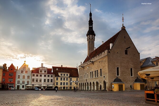 Self-Guided Tour to Most Instagrammable Places in Tallinn - Captivating Architecture and Street Art