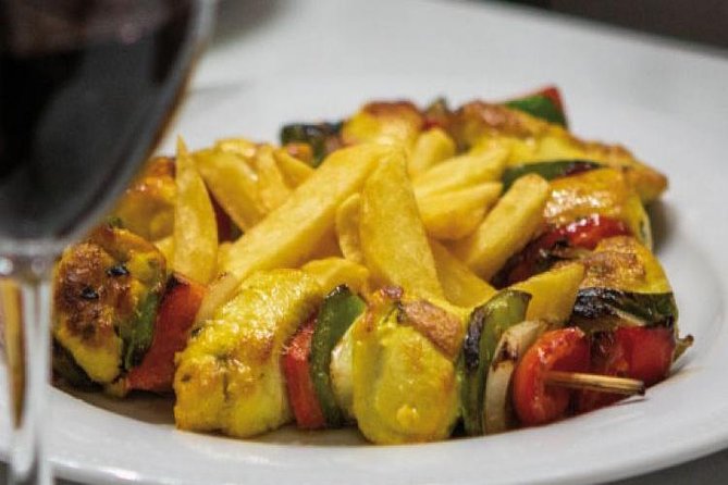 Seville Tapas and Wines Tour and Barrio Santa Cruz