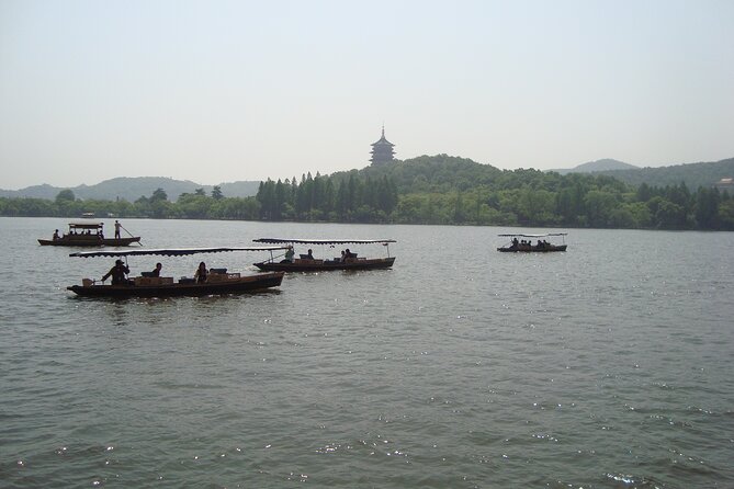 Shanghai to Hangzhou One Day Bullet Train Tour With Chinese Lunch
