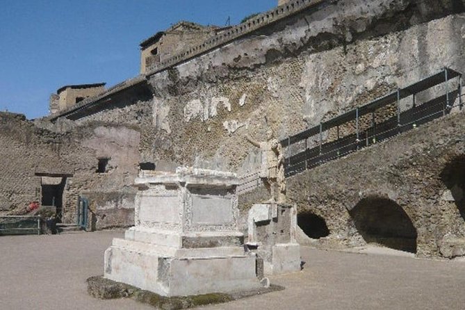 Shore Excursion Pompeii Vesuvius and Winery Visit - Itinerary Details