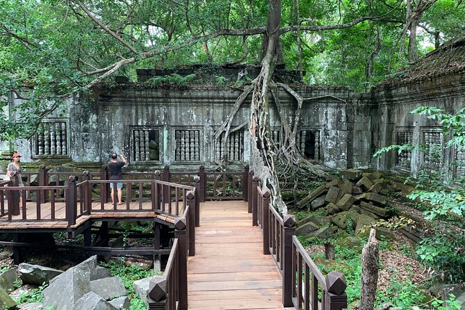 Siem Reap Airport Transfer and Beng Mealea Temple