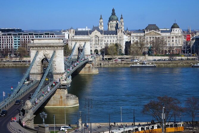 Sightseeing 5-Hour Private Guided Tour in Budapest - Accessibility Information