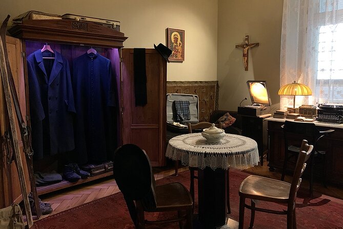 Skip The Line Ticket in Archdiocesan Museum Krakow - Features