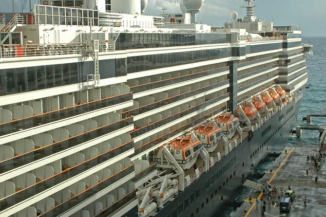 Small Executive Minibus Private Transfers From London - Pickup and Drop-off Details